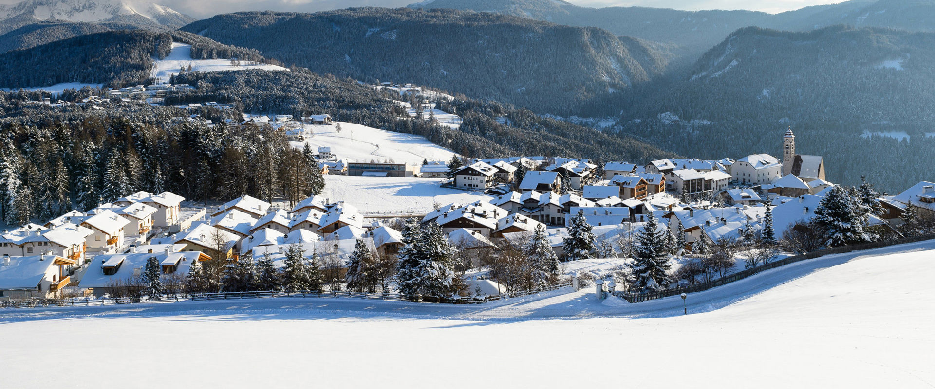 Nova Ponente Vista sul centro e sulla Chiesa di Nova Ponente