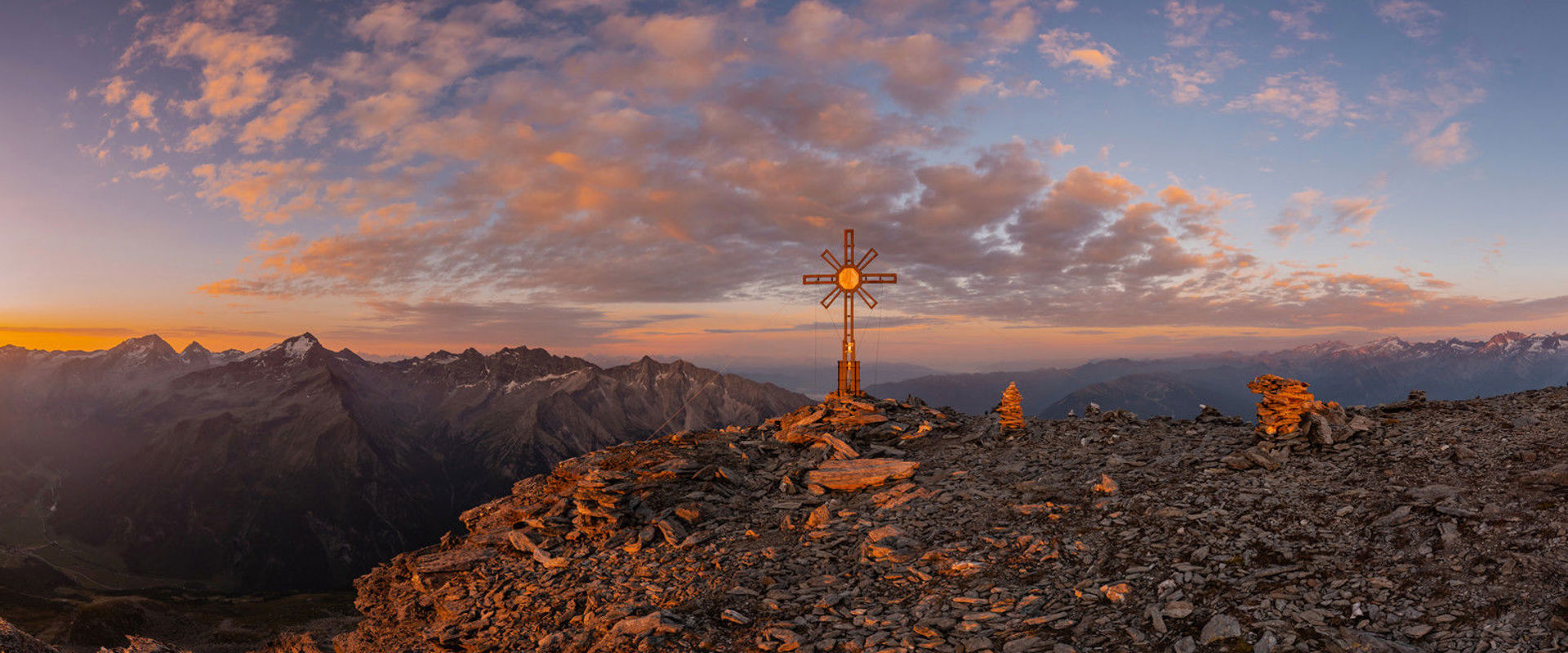 Großer Moosstock - Alpinismo in Alto Adige Vista dal Großer Moosstock al sorgere del sole.