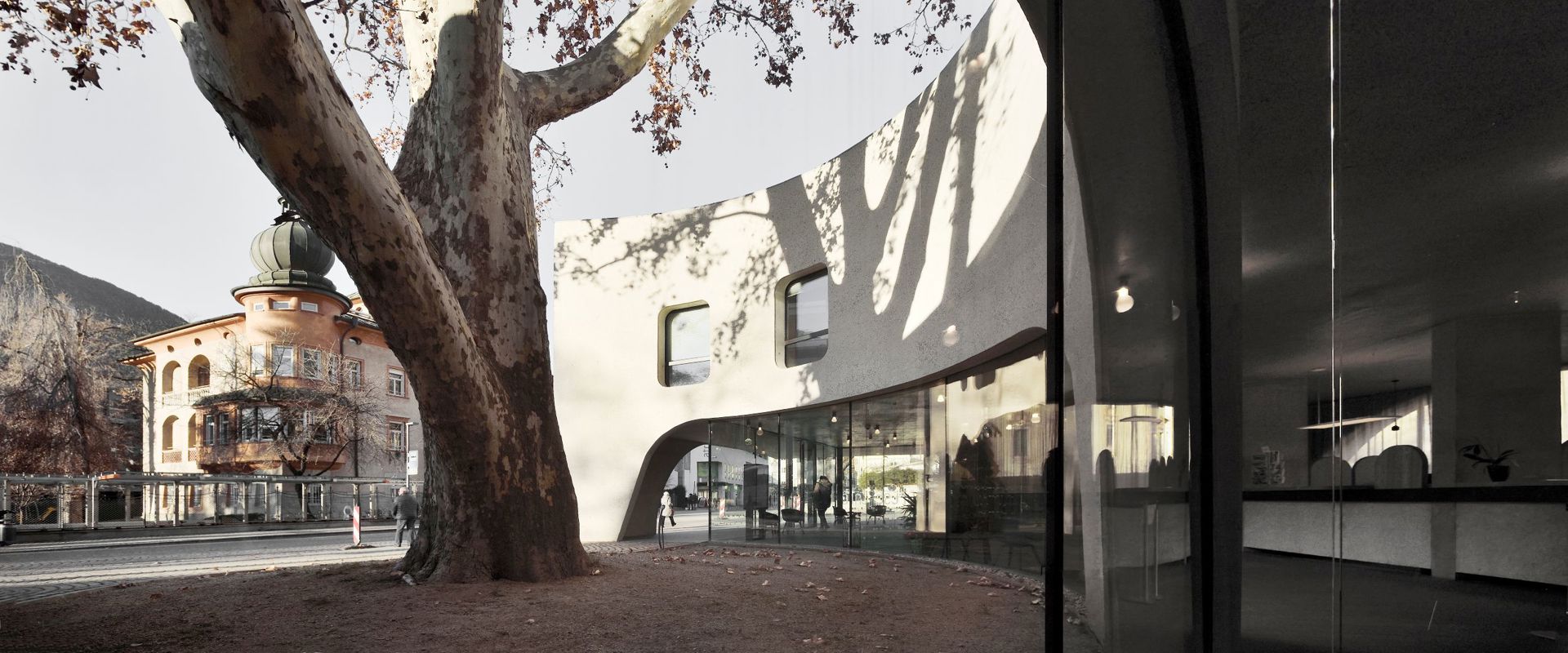 Treehugger a Bressanone Architettura in Alto Adige - Gli spazi dell'Ufficio Turistico Treehugger a Bressanone