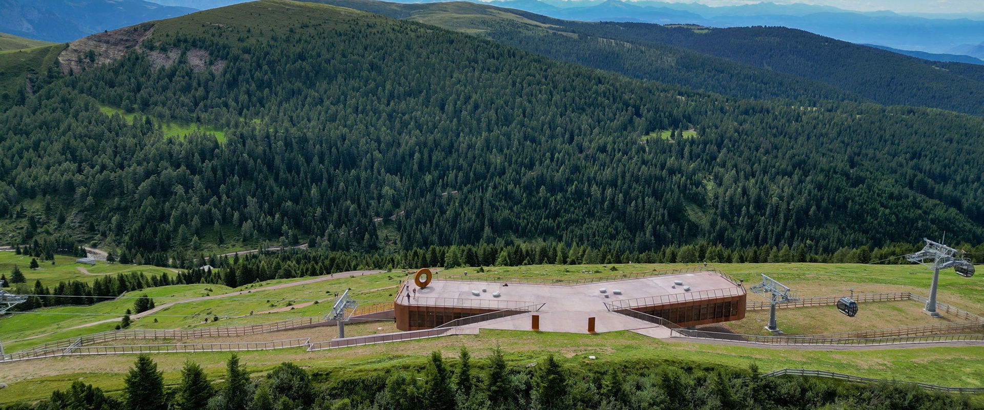 Naifjoch Vista Piattaforma panoramica Naifjoch Vista presso Merano 2000.