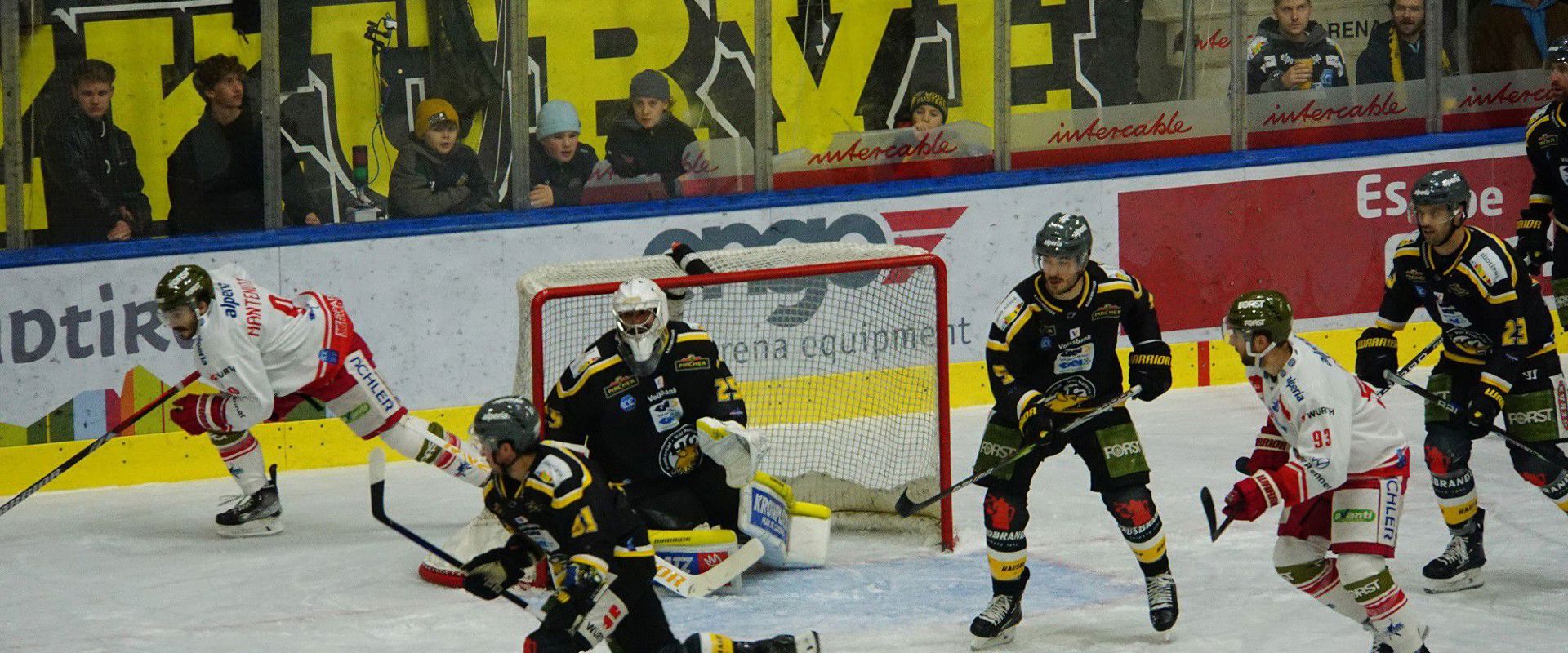 Derby altoatesino di hockey su ghiaccio tra HC Val Pusteria e HC Bolzano 