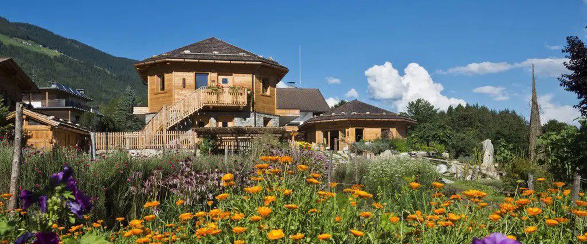 Bergila a Issengo Il giardino di erbe fiorite di Bergila a Issengo